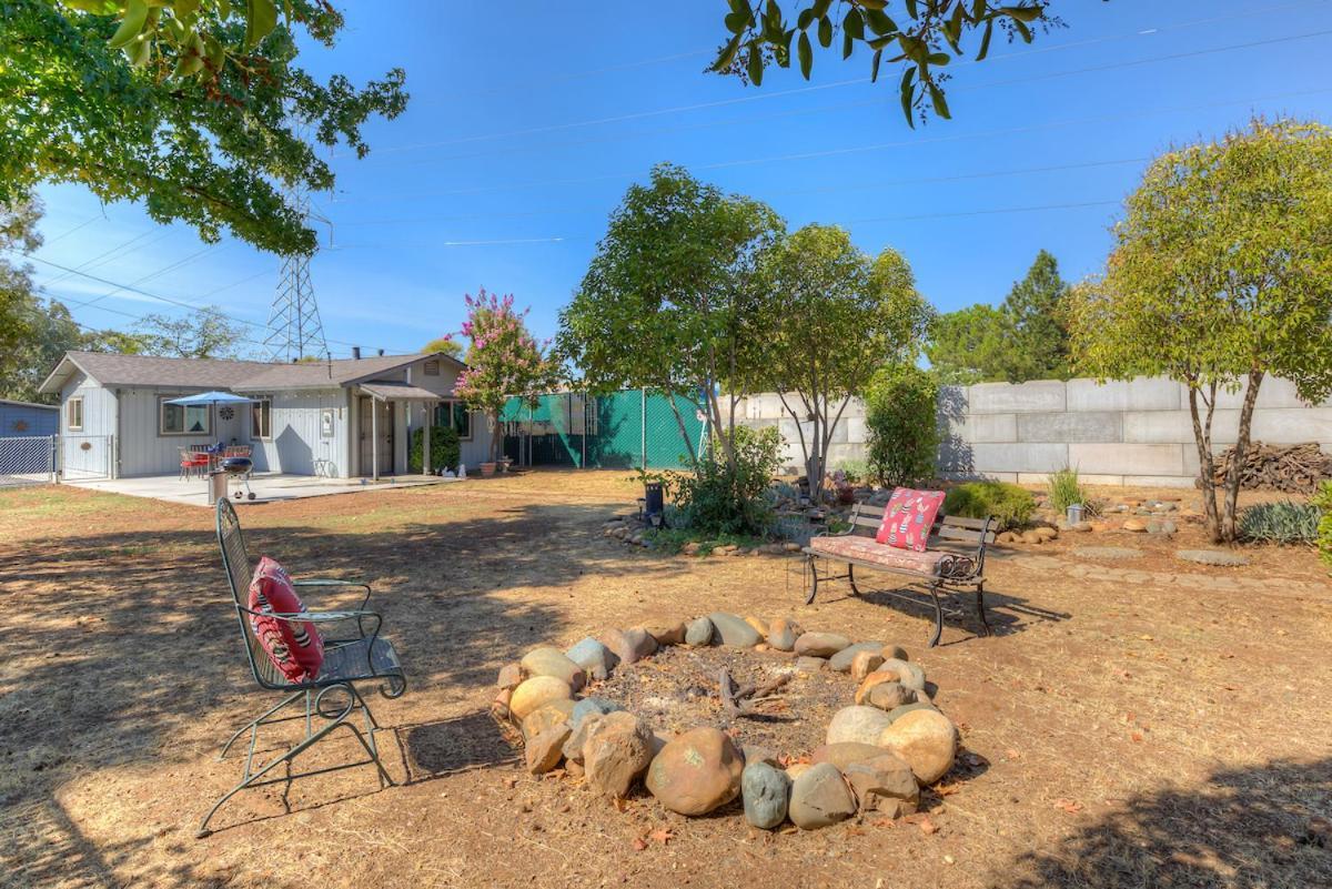 Country Charm Cottage Oroville Exterior foto